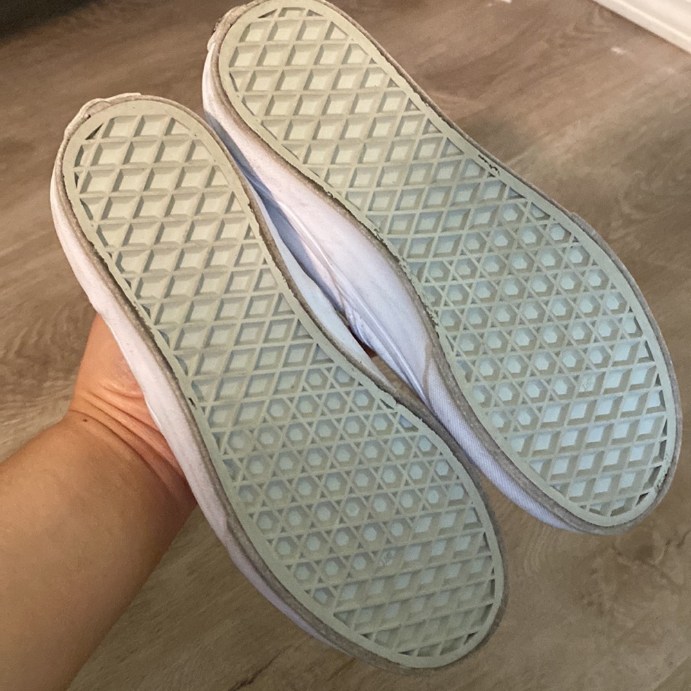 Vans Classic White Slip On Shoes - Picture 7 of 8
